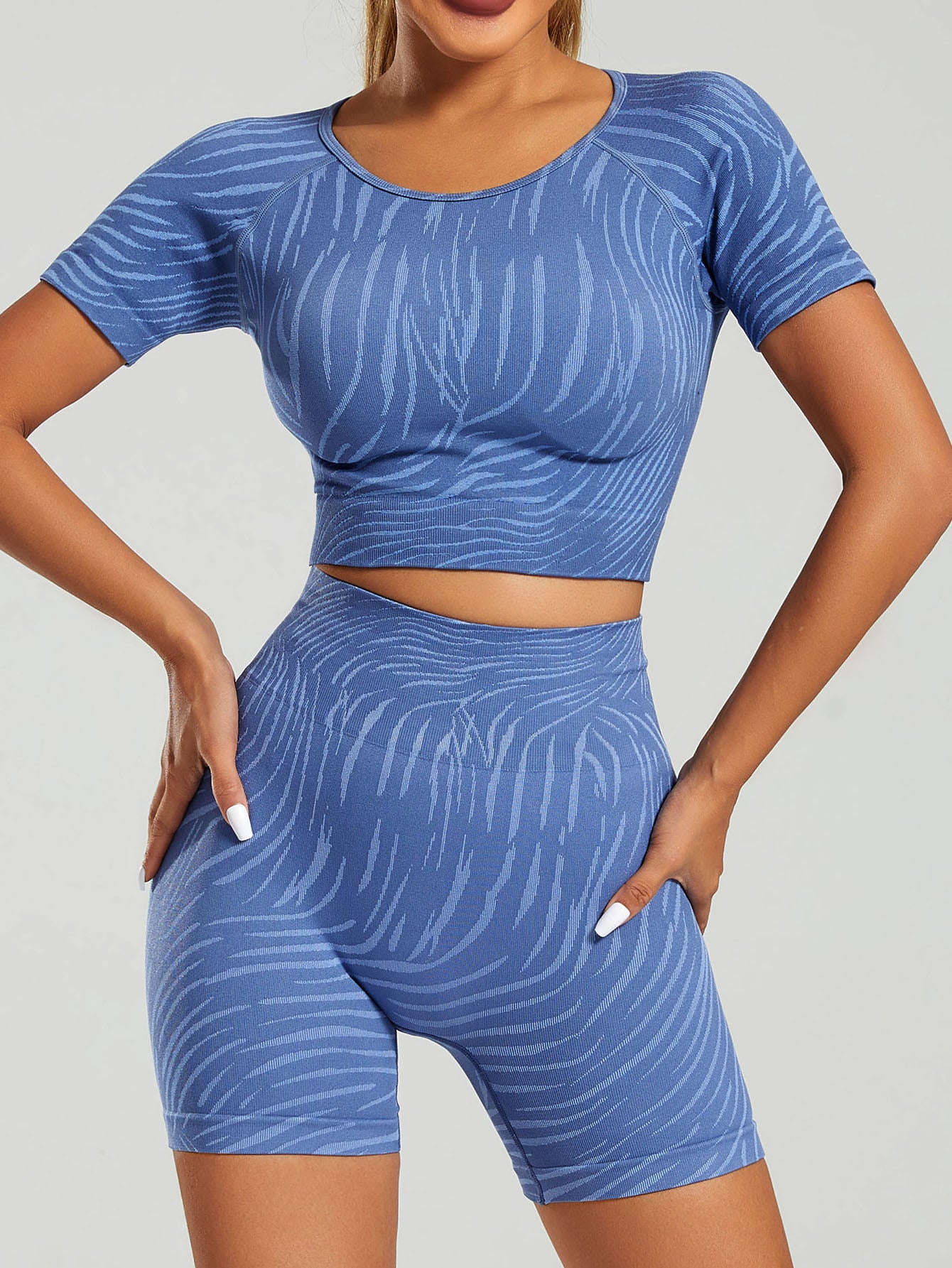 Flake Round Neck (Short)